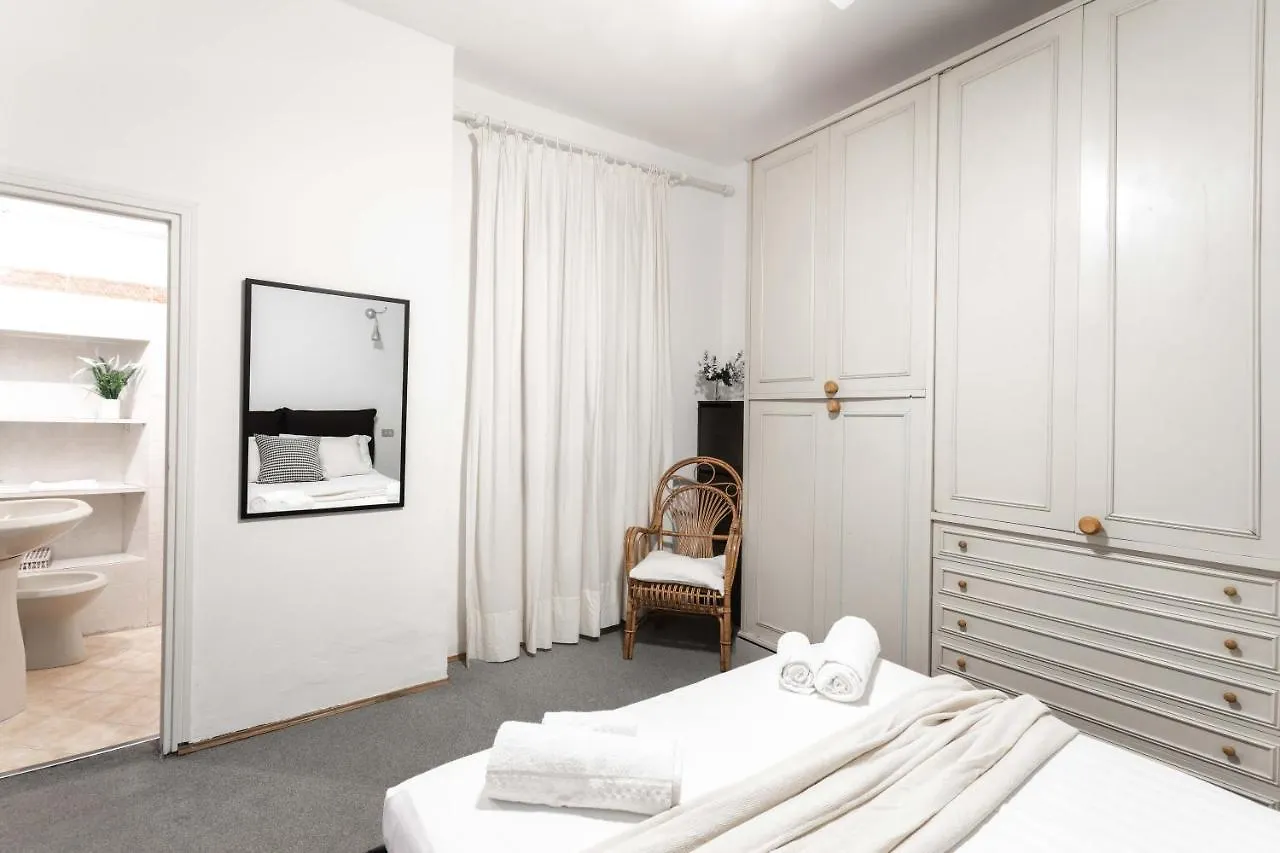 Апартаменты Joivy Fabulous Flat In Central Милан